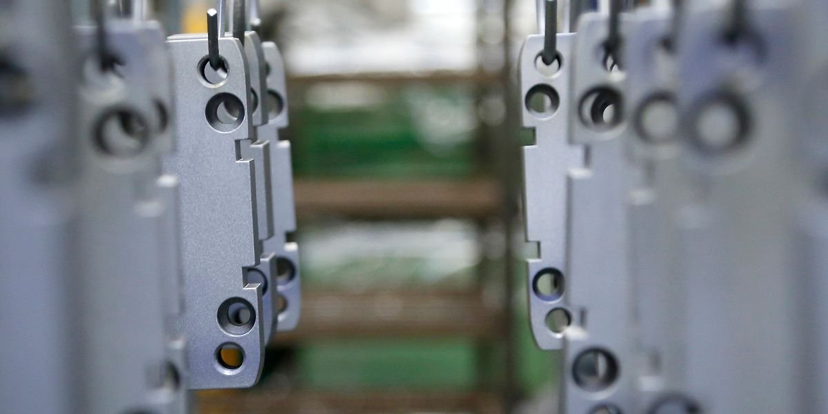 Common Problems in Zinc Flake Coating and How Robotics Solves Them